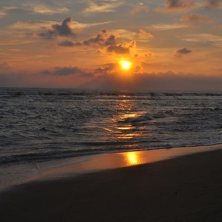 Villa Thalpe Breeze Unawatuna Buitenkant foto